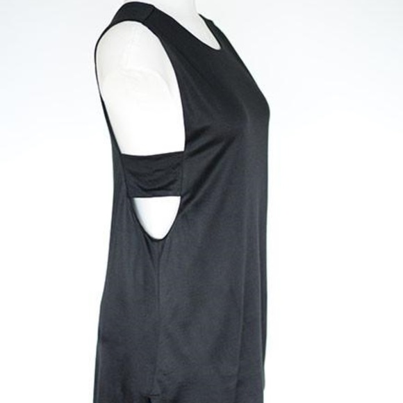 Banana Republic Tops - SALE! NWT Banana Republic side cut-out tank, M